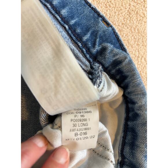 Abercrombie & Fitch Women's 90's Straight Ultra High Rise Jeans - Picture 7 of 10